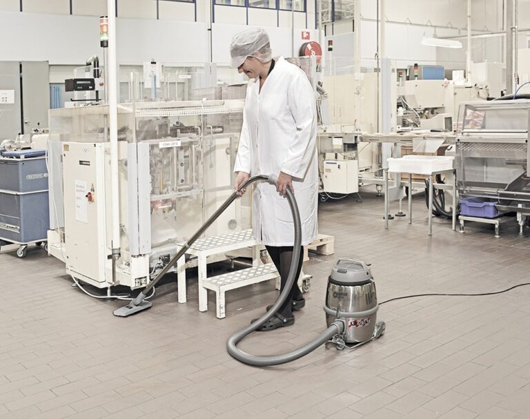 Máy hút bụi phòng sạch – Giữ môi trường sản xuất luôn đạt chuẩn ISO